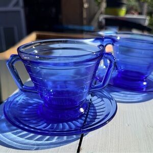 Hazel Atlas Moderntone cobalt blue depression glass/saucer